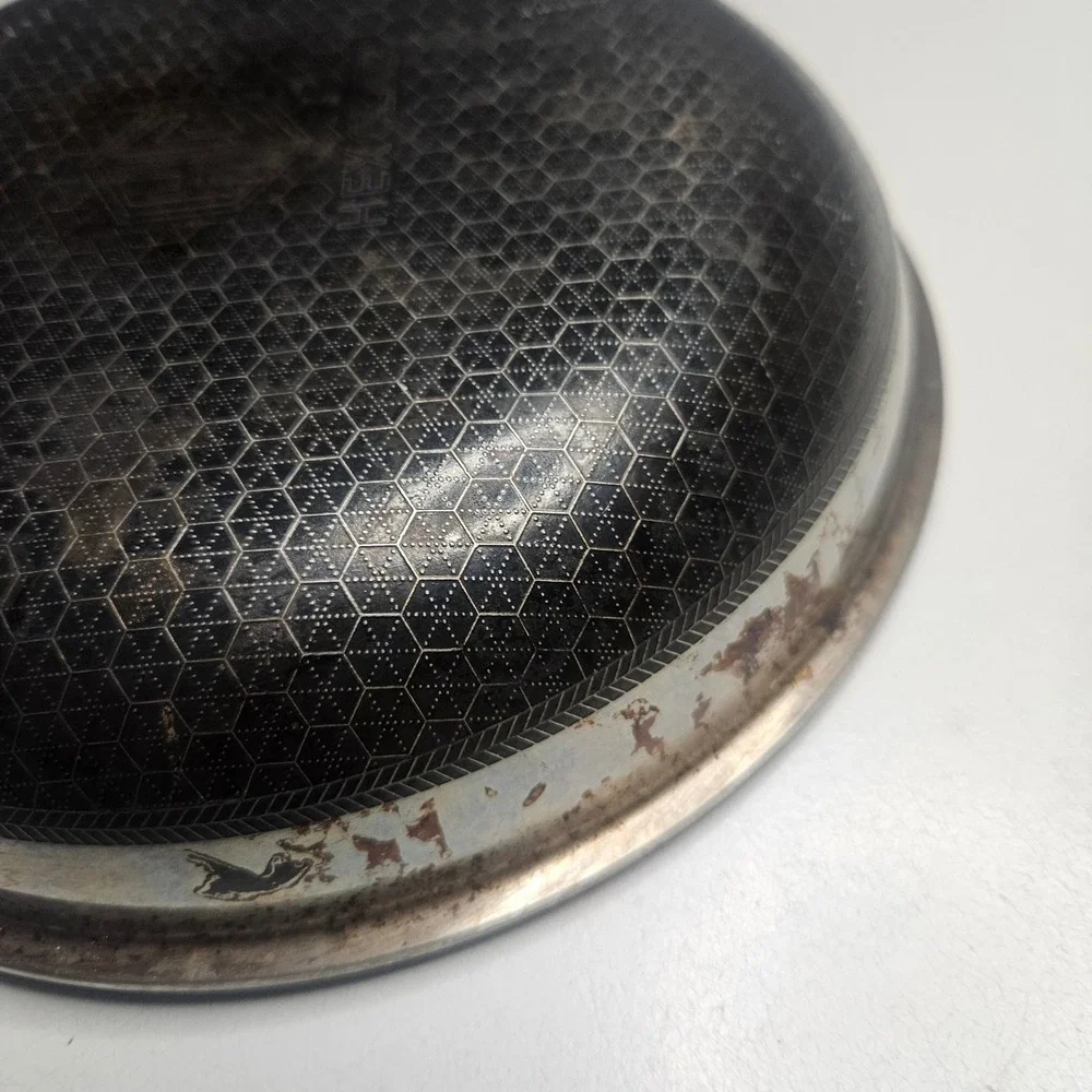 Hexclad hybrid nonstick